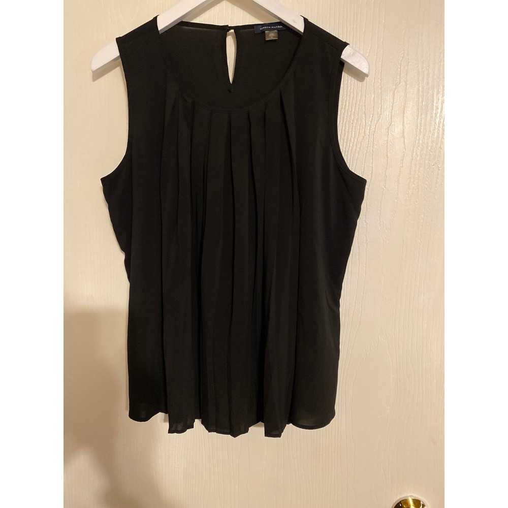 Tommy Hilfiger Womens Black Pleated Sleeveless Blouse Keyhole Back Size M
0190